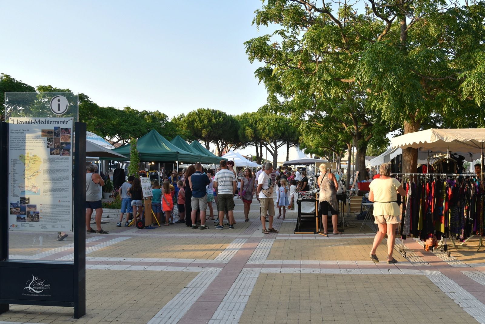 You are currently viewing Marchés nocturnes