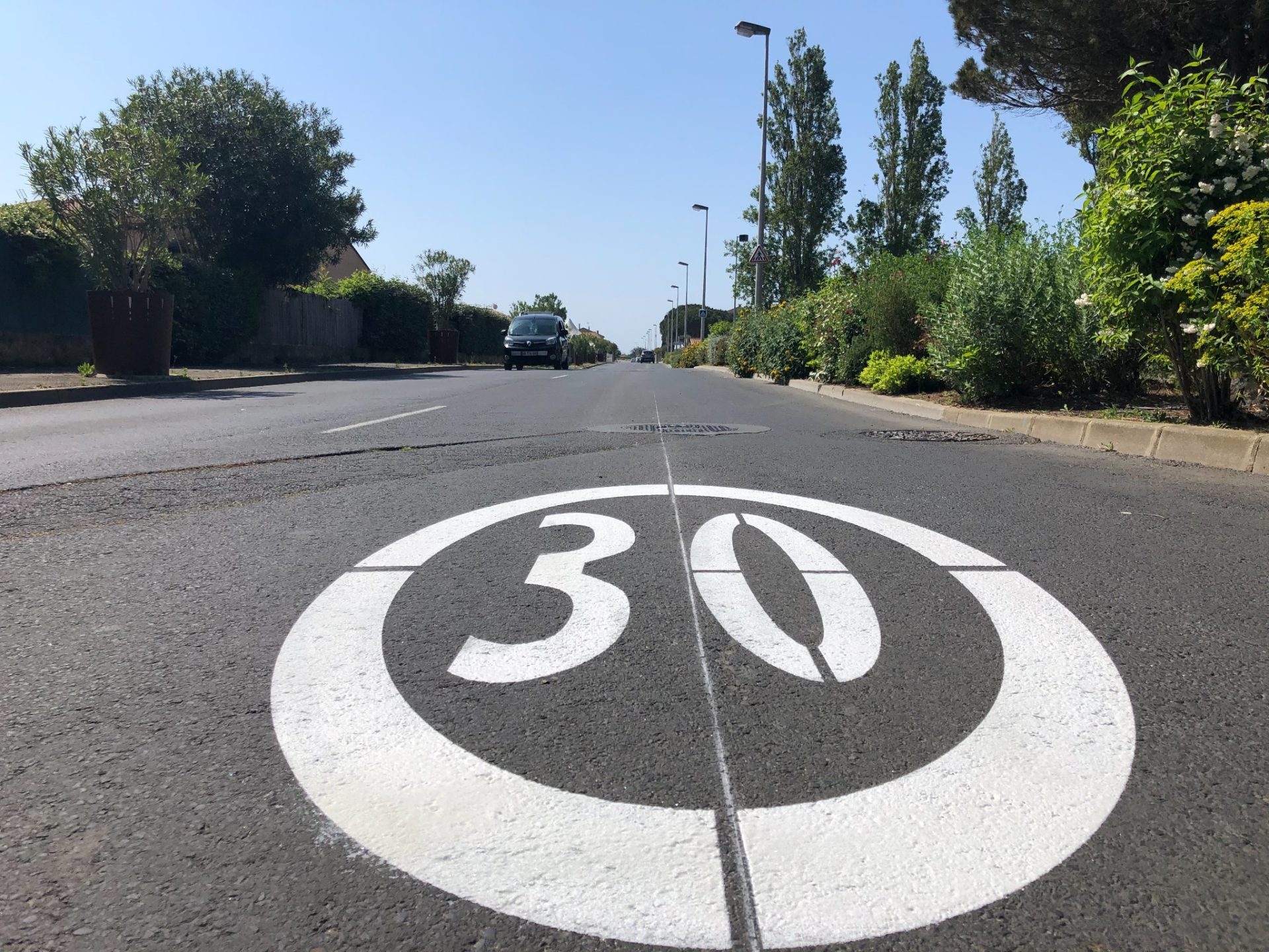 Lire la suite à propos de l’article 𝐋𝐈𝐌𝐈𝐓𝐀𝐓𝐈𝐎𝐍 𝐃𝐄 𝐕𝐈𝐓𝐄𝐒𝐒𝐄 𝐀 𝟑𝟎 𝐊𝐌/𝐇