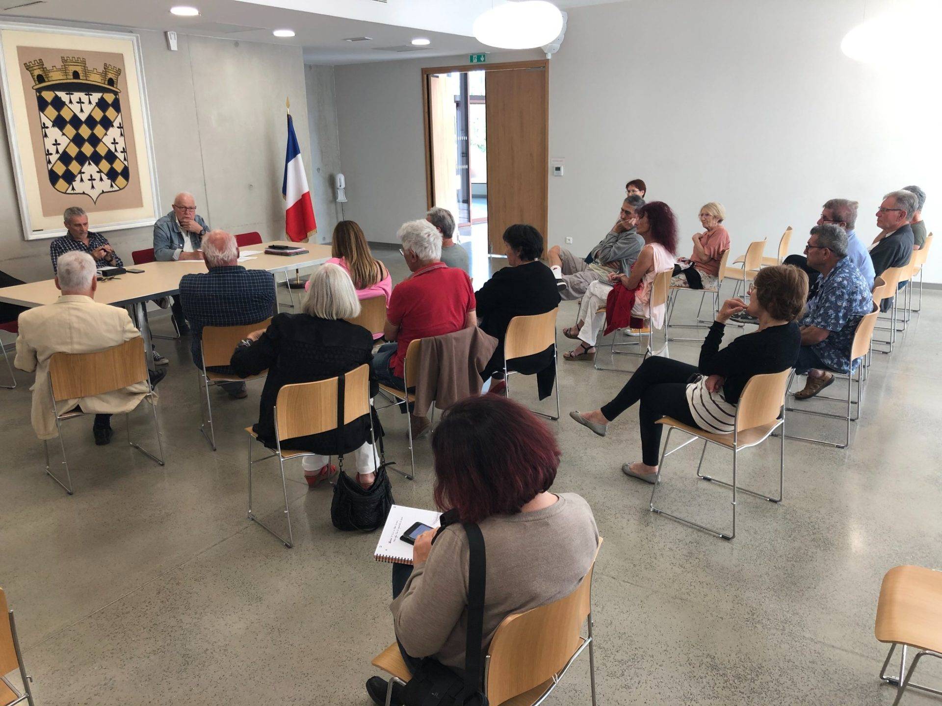 Lire la suite à propos de l’article 𝗦𝗢𝗟𝗜𝗗𝗔𝗥𝗜𝗧𝗘 𝗨𝗞𝗥𝗔𝗜𝗡𝗘  I 𝑼𝒏𝒆 𝒔𝒐𝒊𝒓é𝒆 𝒔𝒐𝒍𝒊𝒅𝒂𝒊𝒓𝒆
