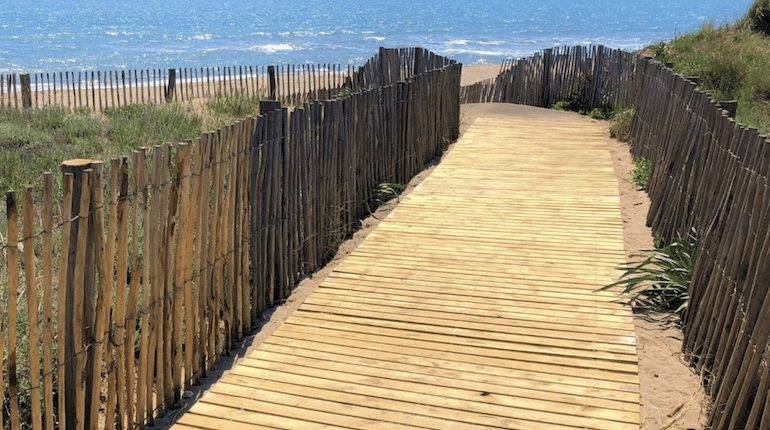 You are currently viewing Article d’HÉRAULT TRIBUNE sur nos plages sauvages et préservées