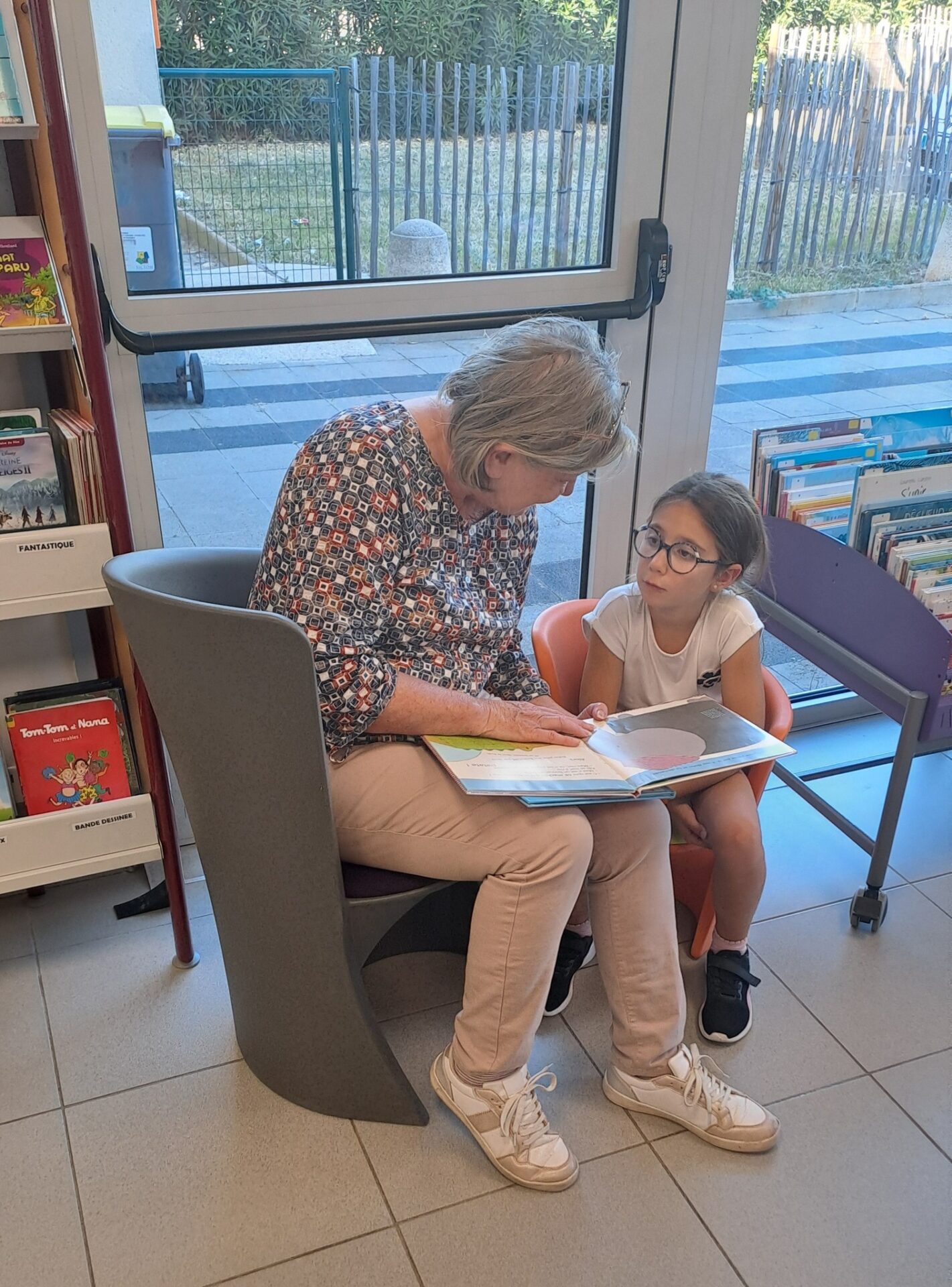 Lire la suite à propos de l’article 𝗦𝗢𝗟𝗜𝗗𝗔𝗥𝗜𝗧𝗘 I 𝑺𝒆𝒎𝒂𝒊𝒏𝒆 𝑩𝒍𝒆𝒖𝒆 : 𝒖𝒏 𝒃𝒆𝒂𝒖 𝒎𝒐𝒎𝒆𝒏𝒕 𝒅𝒆 𝒑𝒂𝒓𝒕𝒂𝒈𝒆 𝒊𝒏𝒕𝒆𝒓𝒈é𝒏é𝒓𝒂𝒕𝒊𝒐𝒏𝒏𝒆𝒍