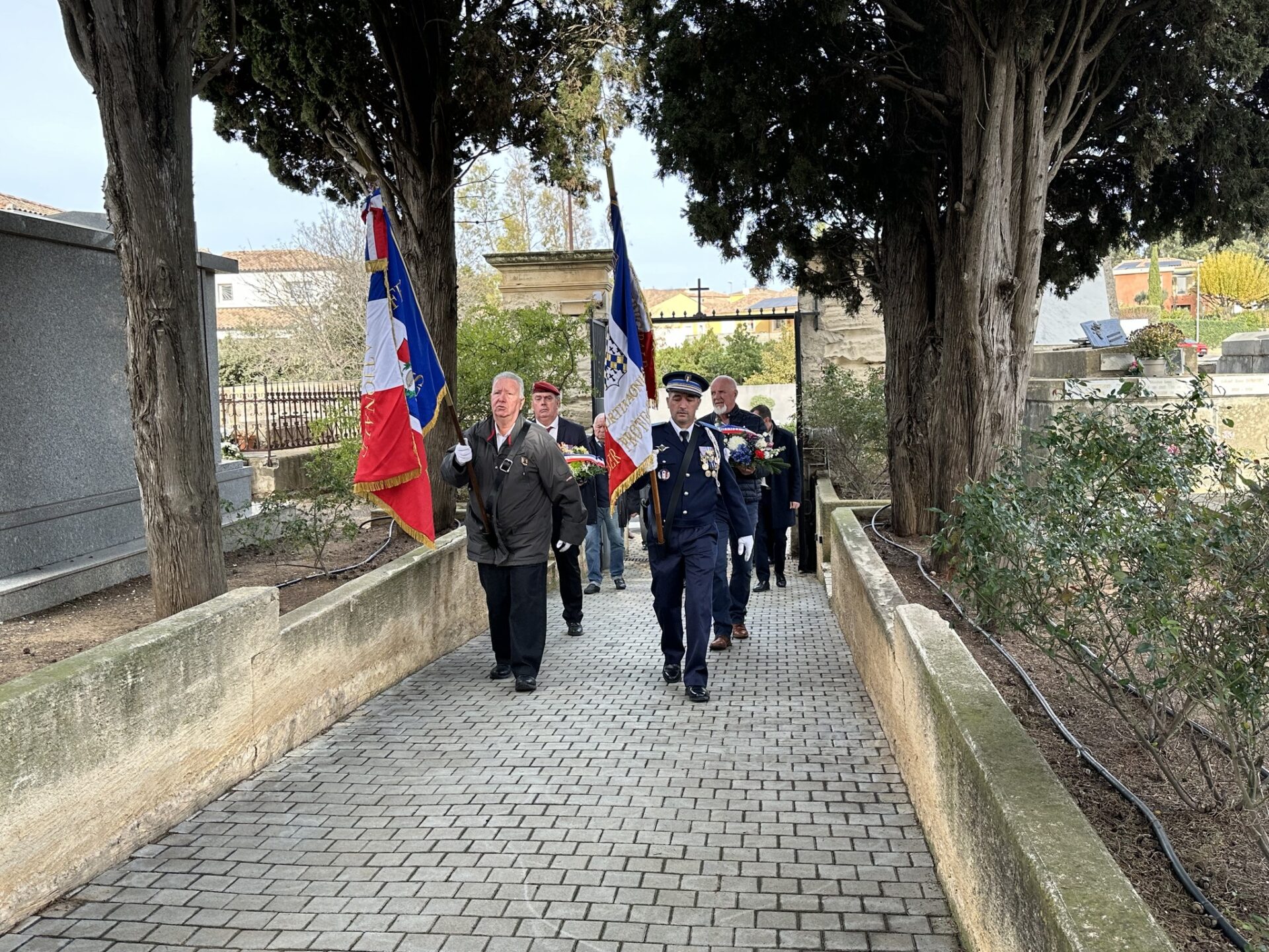 Lire la suite à propos de l’article 𝐂𝐎𝐌𝐌𝐄𝐌𝐎𝐑𝐀𝐓𝐈𝐎𝐍 I  𝟓 𝒅é𝒄𝒆𝒎𝒃𝒓𝒆