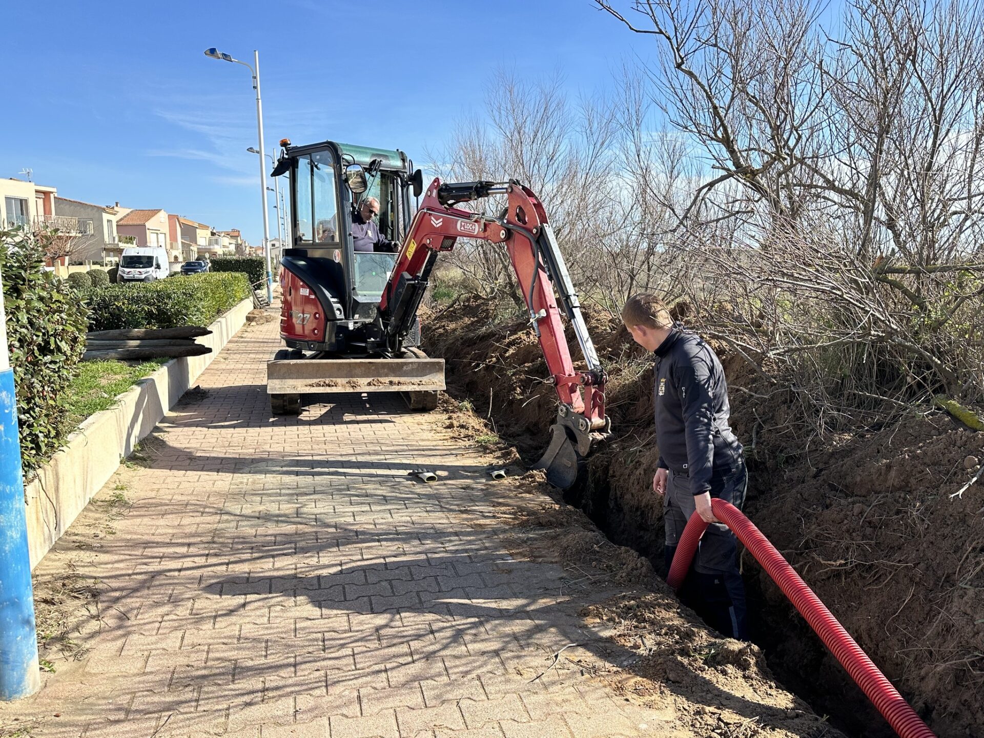 You are currently viewing 𝗧𝗥𝗔𝗩𝗔𝗨𝗫 I 𝑷𝒐𝒓𝒕𝒊𝒓𝒂𝒈𝒏𝒆𝒔 𝑷𝒍𝒂𝒈𝒆 : 𝒍𝒆𝒔 𝒂𝒈𝒆𝒏𝒕𝒔 𝒎𝒖𝒏𝒊𝒄𝒊𝒑𝒂𝒖𝒙 à 𝒍’œ𝒖𝒗𝒓𝒆 !