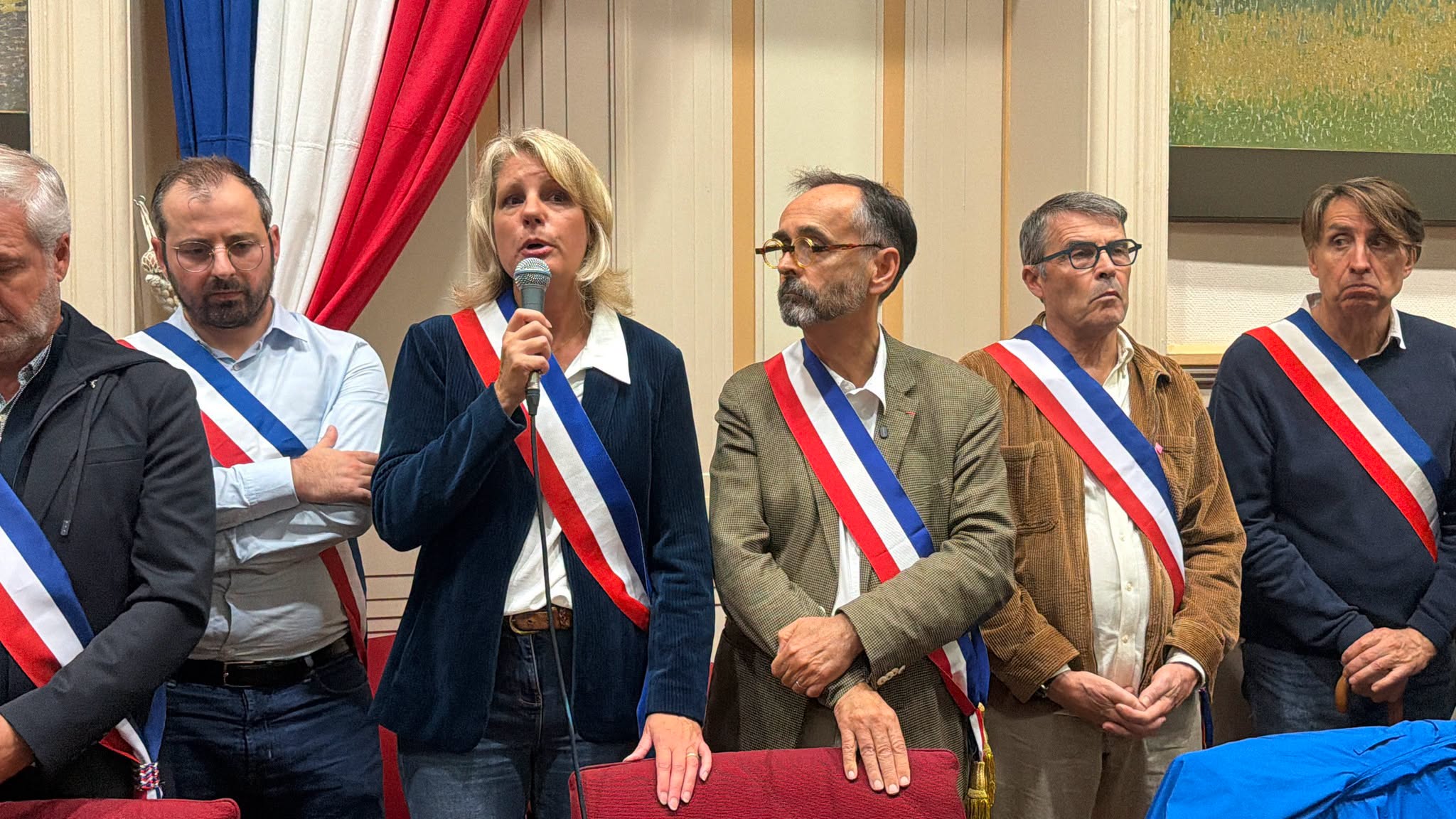 Vous consultez actuellement 𝗦𝗢𝗟𝗜𝗗𝗔𝗥𝗜𝗧𝗘́ 𝗗𝗘𝗦 𝗘́𝗟𝗨𝗦 𝗙𝗔𝗖𝗘 𝗔𝗨𝗫 𝗩𝗜𝗢𝗟𝗘𝗡𝗖𝗘𝗦